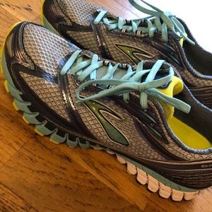 Brooks Ghost Women’s Size 10.5 Wide Running Shoes